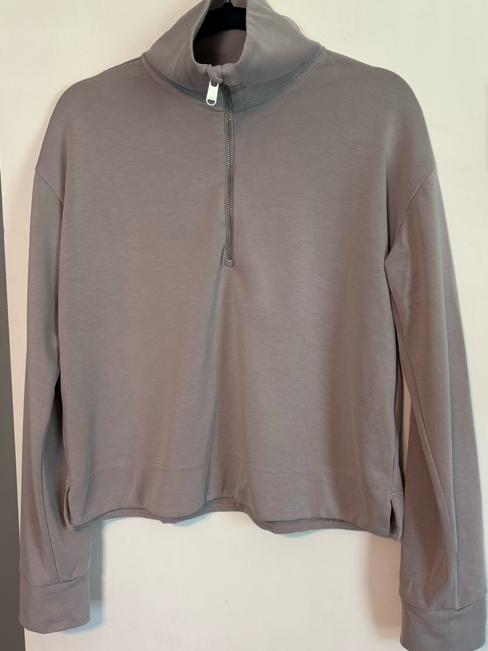 ATHLETA TINSEL PURPLE SEASOFT
QUARTER ZIP SWEATSHIRT
size small